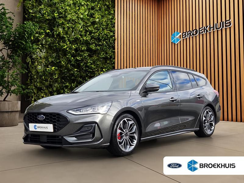 Grijs Gebruikt 2024 Ford Focus ST-Line X Stationwagen | € 29.895 (Duur) - Afbeelding 1/4