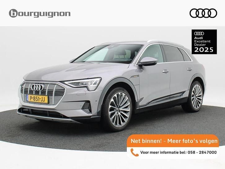 Occasion Audi e-tron Business 300 kW (409 PK) 2021 Grijs (metallic) SUV