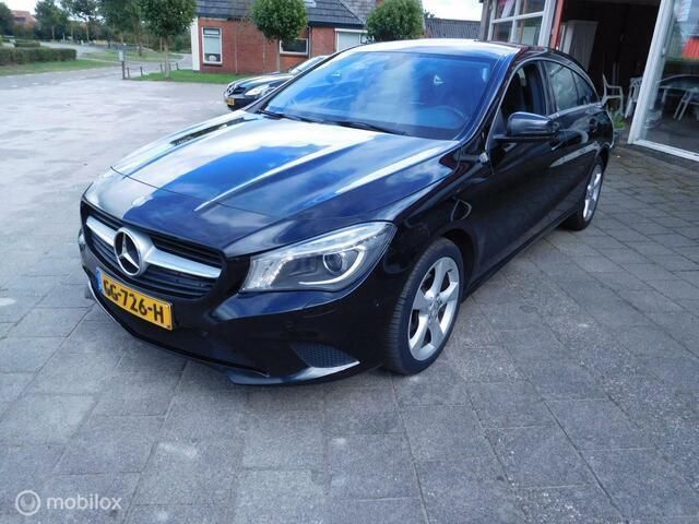 Zwart Gebruikt 2015 Mercedes CLA200 Shooting Brake Edition Stationwagen | € 10.000 (Duur) - Afbeelding 1/4