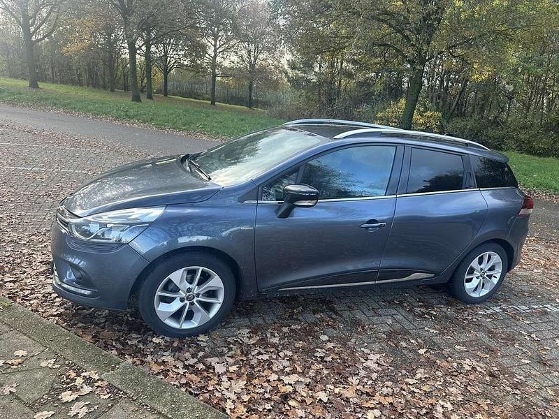 Gebruikt 2018 Renault Clio IV Bose Edition Sedan | € 7.000 (Eerlijke prijs) - Afbeelding 1/4