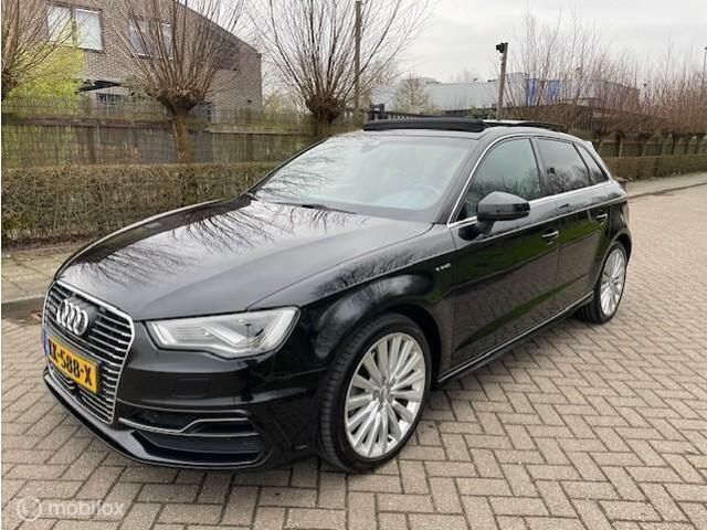 Zwart Gebruikt 2015 Audi A3 Sportback Ambition Hatchback | € 13.395 (Eerlijke prijs) - Afbeelding 1/4