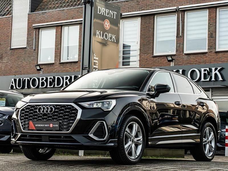 Zwart Occasion 2022 Audi Q3 Sportback Design SUV | € 29.950 (Super prijs) - Afbeelding 1/4