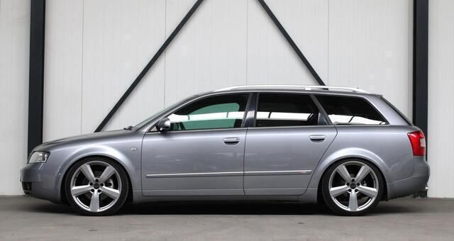 Grijs Gebruikt 2003 Audi A4 Exclusive Stationwagen | € 4.750 (Duur) - Afbeelding 1/2