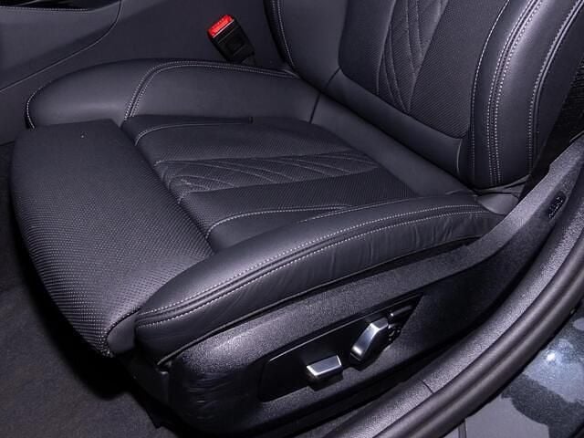 Occasion BMW 530e M Sport 291 PK (214 kW) 2024 Zwart (metallic) Stationwagen