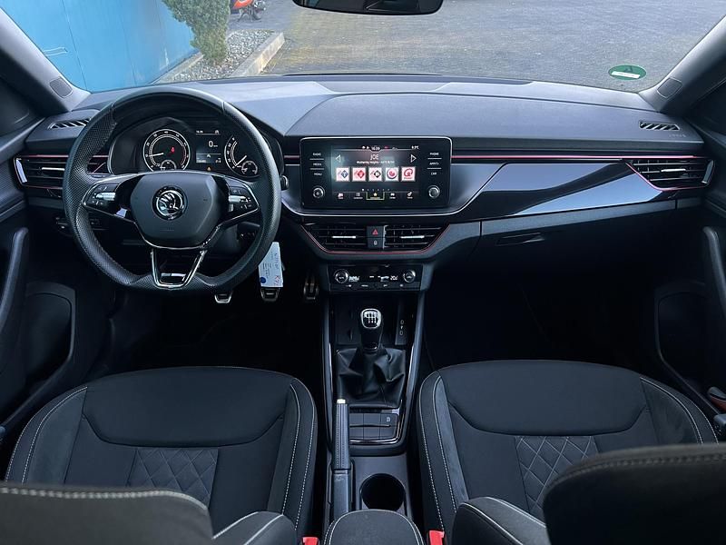 Occasion Skoda Scala Business Line 112 PK (82 kW) 2021 Zwart (metallic) Hatchback