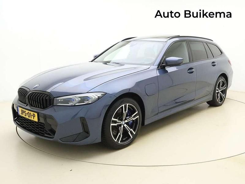 Occasion BMW 330e M Sport 292 PK (214 kW) 2025 Blauw (metallic) Stationwagen
