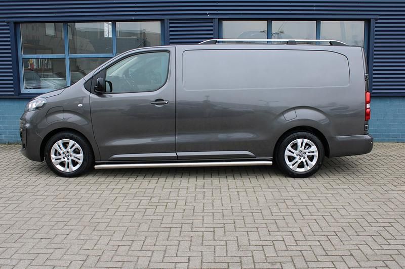 Occasion Opel Vivaro-e Combi 100 kW (136 PK) 2022 Grijs Van