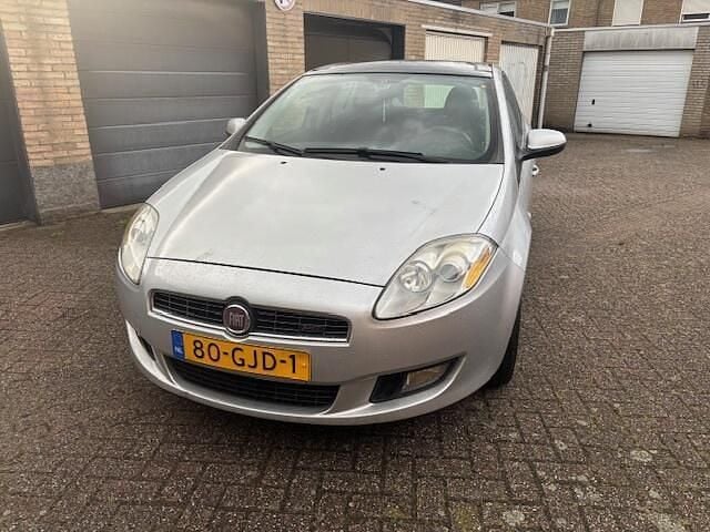Grijs Gebruikt 2008 Fiat Bravo Hatchback | € 750 (Super prijs) - Afbeelding 1/4