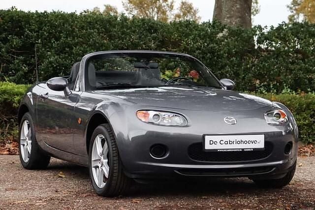 Grijs (metallic) Gebruikt 2007 Mazda MX5 Cabriolet | € 11.950 (Eerlijke prijs) - Afbeelding 1/4