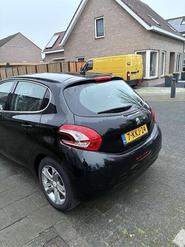 Occasion Peugeot 208 Allure 82 PK (60 kW) 2012 Zwart Hatchback