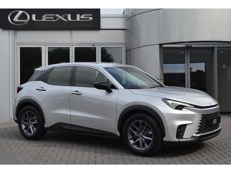 Grijs Gebruikt 2025 Lexus LBX SUV | € 35.700 (Goede deal) - Afbeelding 1/4