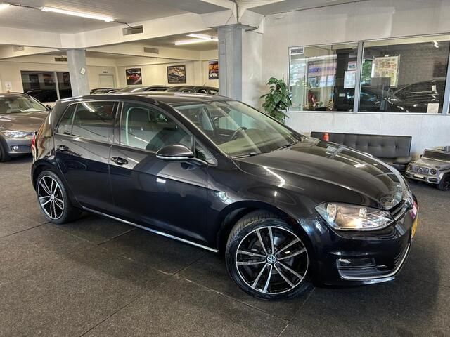 Zwart Gebruikt 2013 VW Golf VII Highline Hatchback | € 6.995 (Goede deal) - Afbeelding 1/4