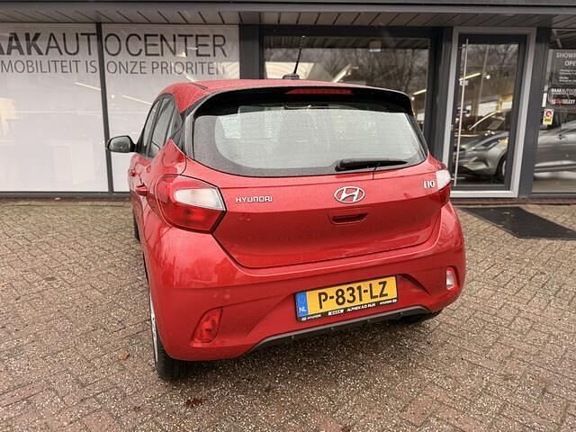 Occasion Hyundai i10 Comfort 67 PK (49 kW) 2022 Rood Hatchback