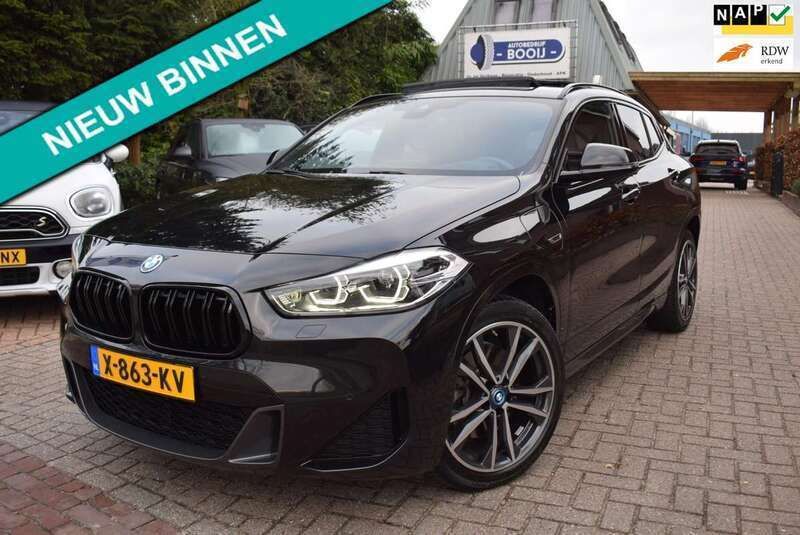 Zwart Gebruikt 2022 BMW X2 Executive SUV | € 33.945 (Eerlijke prijs) - Afbeelding 1/4
