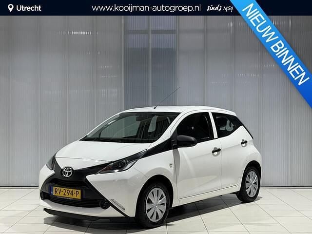 Wit Gebruikt 2018 Toyota Aygo Hatchback | € 8.900 (Eerlijke prijs) - Afbeelding 1/4