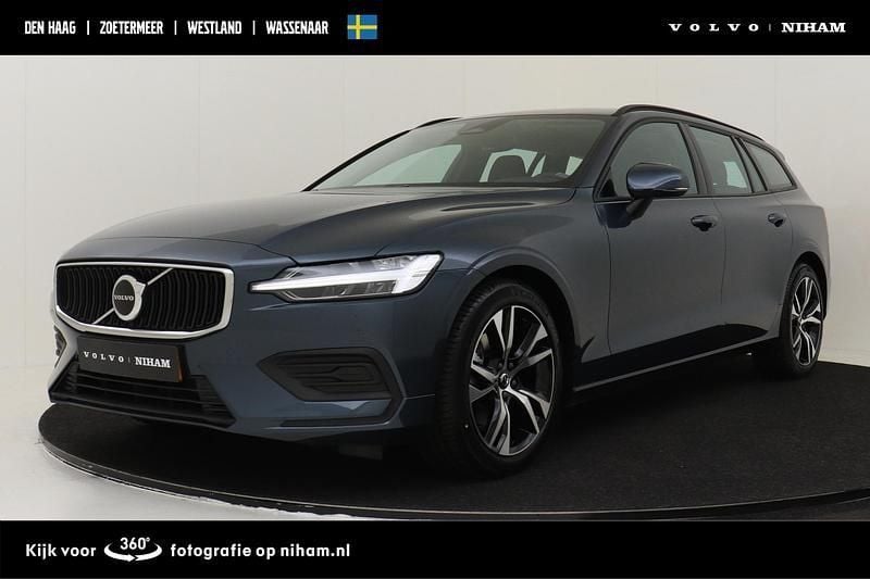 Blauw Gebruikt 2025 Volvo V60 Stationwagen | € 43.890 (Eerlijke prijs) - Afbeelding 1/4
