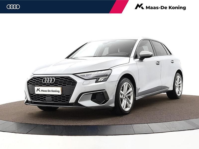 Zilver Occasion 2023 Audi A3 Sportback Advanced Hatchback | € 24.440 (Goede deal) - Afbeelding 1/3