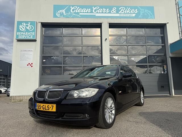 Zwart Gebruikt 2008 BMW 318 Sedan | € 2.450 (Super prijs) - Afbeelding 1/3