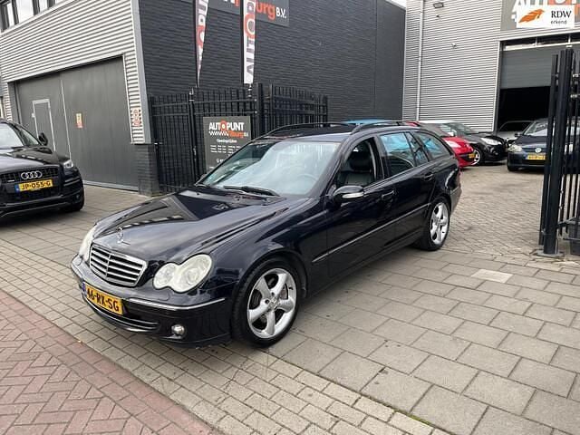 Zwart Gebruikt 2005 Mercedes C230 Avantgarde Stationwagen | € 3.499 (Iets duurder) - Afbeelding 1/4
