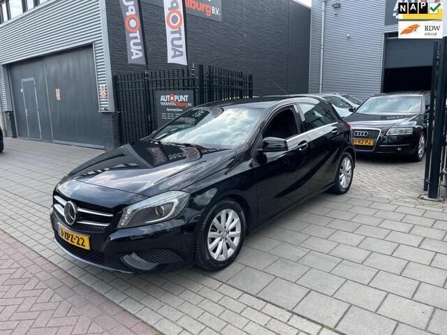 Zwart Gebruikt 2015 Mercedes A180 Ambition Hatchback | € 10.999 (Goede deal) - Afbeelding 1/4