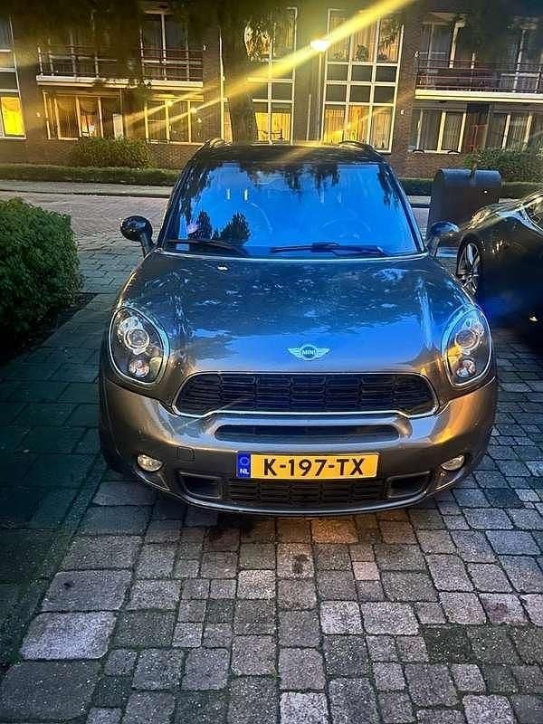 Grijs Gebruikt 2012 Mini Countryman SUV | € 6.950 (Eerlijke prijs) - Afbeelding 1/4