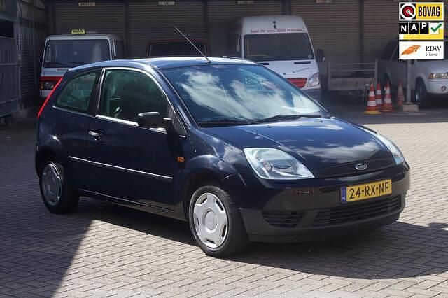 Blauw Gebruikt 2005 Ford Fiesta Style Hatchback | € 2.950 (Duur) - Afbeelding 1/4