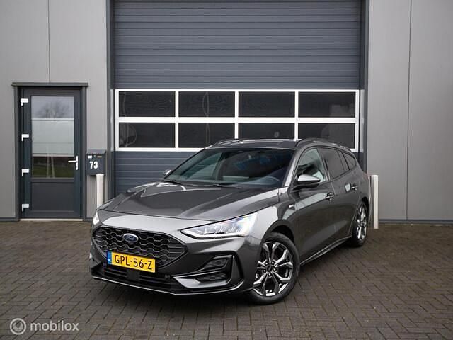 Grijs Occasion 2024 Ford Focus ST-Line Stationwagen | € 22.900 (Super prijs) - Afbeelding 1/4