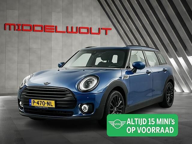 Blauw (metallic) Occasion 2022 Mini One Clubman Classic Stationwagen | € 24.950 (Eerlijke prijs) - Afbeelding 1/4