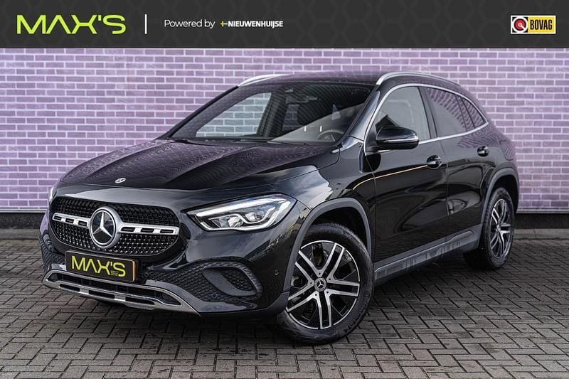 Zwart Gebruikt 2022 Mercedes GLA250 AMG line SUV | € 37.894 (Super prijs) - Afbeelding 1/4