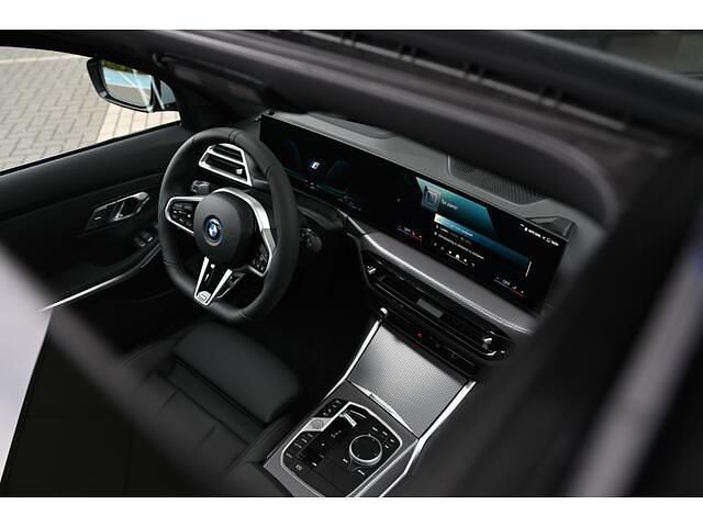 Occasion BMW 330 Comfort Edition 291 PK (214 kW) 2025 Grijs Stationwagen