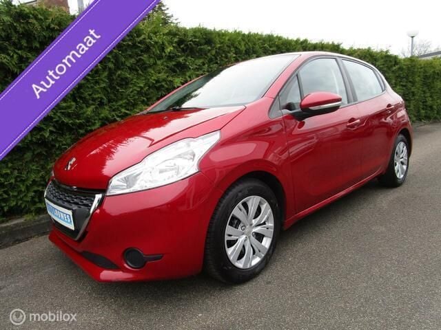 Rood Gebruikt 2015 Peugeot 208 Active Hatchback | € 10.950 (Duur) - Afbeelding 1/4