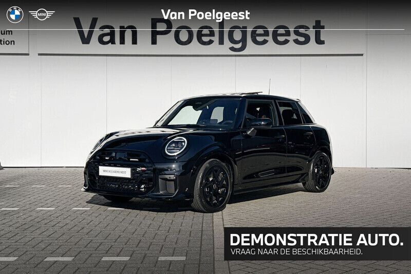 Zwart Gebruikt 2025 Mini John Cooper Works Hatchback | € 41.900 - Afbeelding 1/4