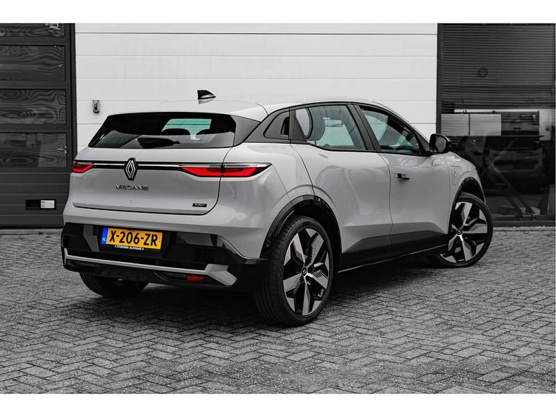 Occasion Renault Megane E-Tech Business 96 kW (131 PK) 2024 Gris rafale Hatchback