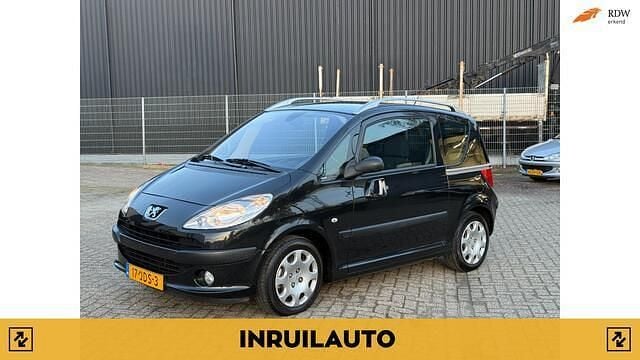 Zwart Gebruikt 2009 Peugeot 1007 Hatchback | € 2.950 (Eerlijke prijs) - Afbeelding 1/4
