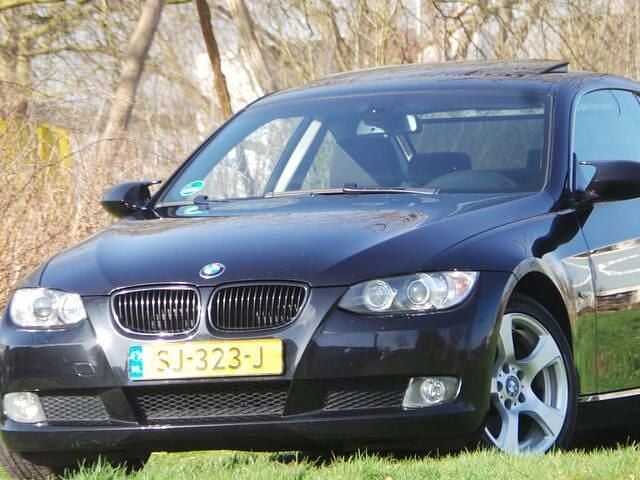 Occasion BMW 320 170 PK (125 kW) 2007 Zwart (metallic) Coupé