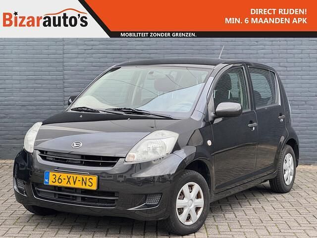 Zwart Gebruikt 2007 Daihatsu Sirion Hatchback | € 2.150 (Eerlijke prijs) - Afbeelding 1/4