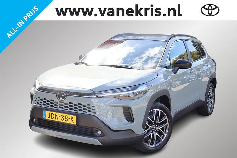 Groen Nieuw 2025 Toyota Corolla Cross SUV | € 41.744 (Eerlijke prijs) - Afbeelding 1/4