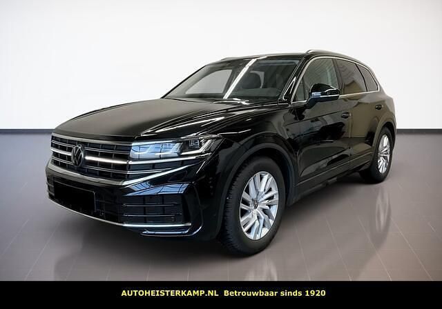 Zwart (metallic) Occasion 2025 VW Touareg Elegance SUV | € 66.950 (Duur) - Afbeelding 1/4