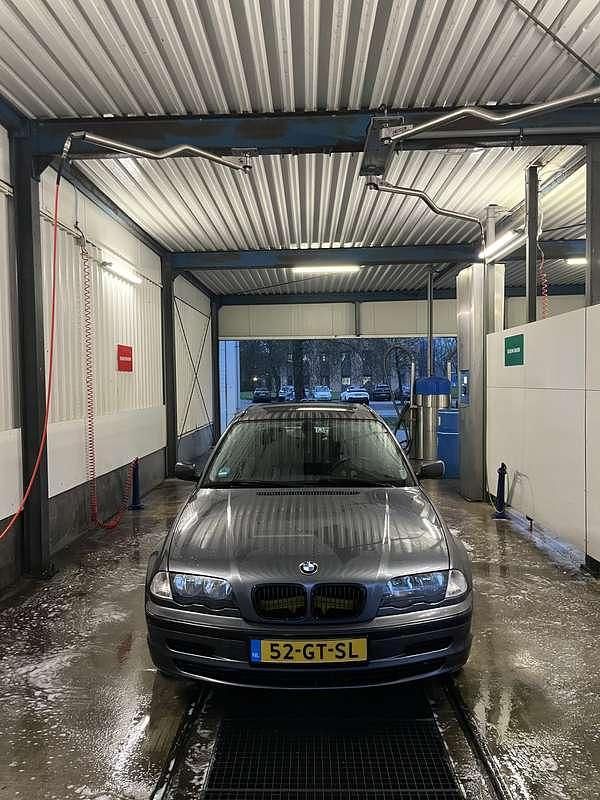 Occasion 2001 BMW 316 Sedan | € 2.499 (Eerlijke prijs) - Afbeelding 1/4