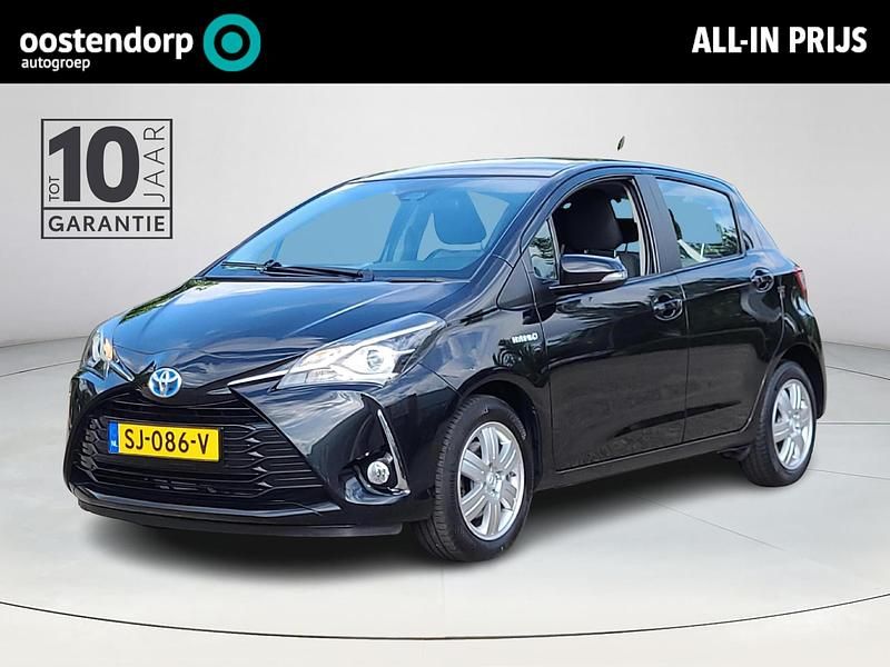 Zwart Gebruikt 2017 Toyota Yaris Hybrid Hatchback | € 14.950 (Eerlijke prijs) - Afbeelding 1/4