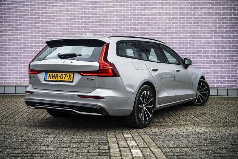 Occasion Volvo V60 Plus 350 PK (257 kW) 2025 Grijs Stationwagen