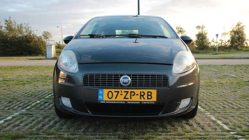Grijs Gebruikt 2008 Fiat Punto Active Hatchback | € 2.500 (Goede deal) - Afbeelding 1/4