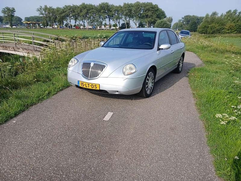 Zilver Gebruikt 2003 Lancia Thesis Sedan | € 2.250 - Afbeelding 1/4