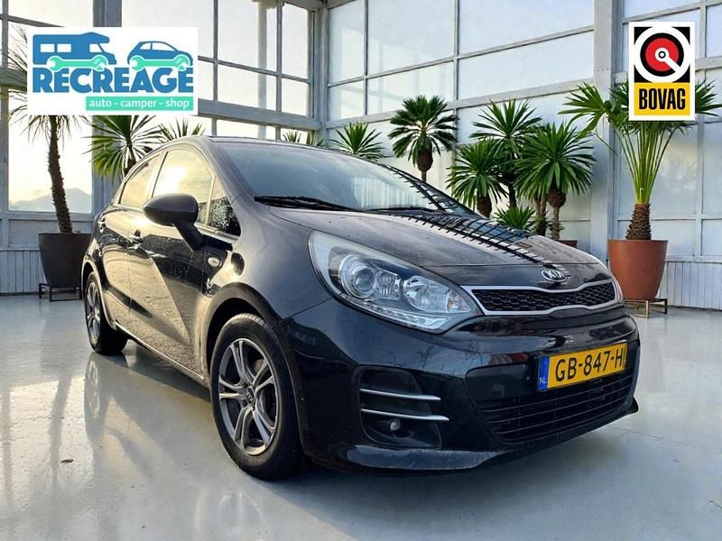 Mpv Gebruikt 2015 Kia Rio MPV | € 8.995 (Eerlijke prijs) - Afbeelding 1/4