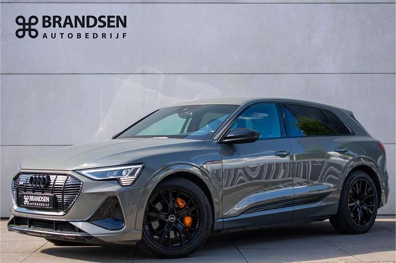 Grijs Gebruikt 2023 Audi e-tron SUV | € 46.900 (Eerlijke prijs) - Afbeelding 1/4