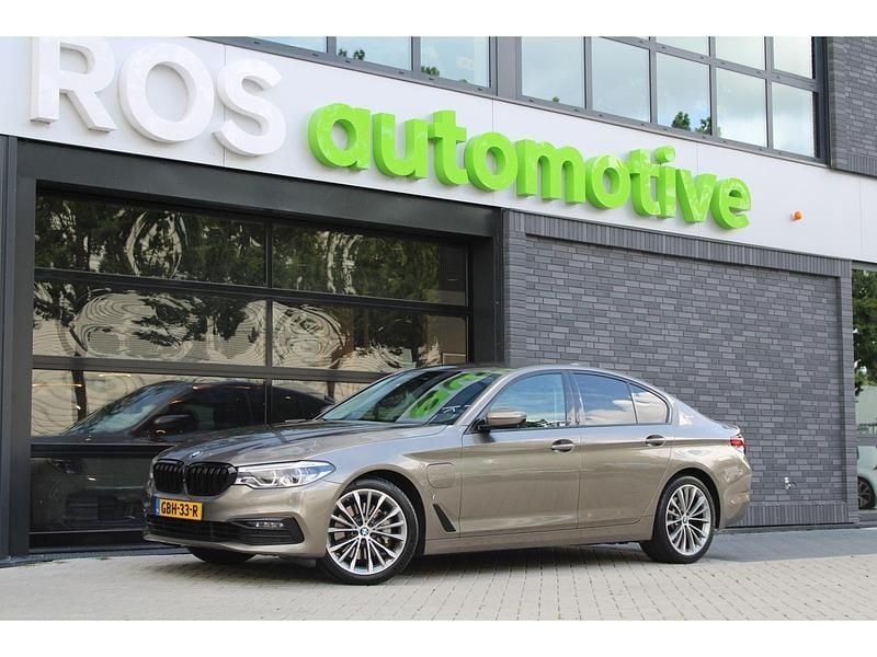 Grijs Gebruikt 2019 BMW 530 Executive Sedan | € 25.450 (Goede deal) - Afbeelding 1/4