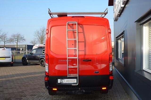 Occasion Ford Transit 129 PK (94 kW) 2023 Rood Van