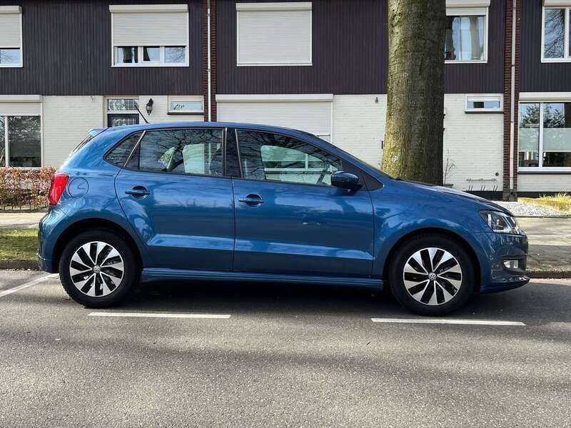 Blauw Gebruikt 2015 VW Polo Edition Hatchback | € 10.000 (Eerlijke prijs) - Afbeelding 1/4