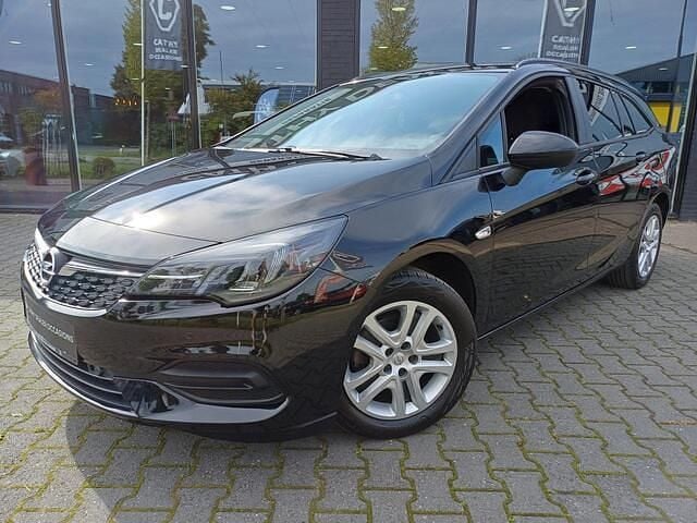 Zwart Gebruikt 2022 Opel Astra Business Edition Stationwagen | € 14.950 (Super prijs) - Afbeelding 1/4