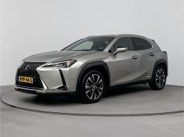 Sonic titanium metallic (grijs metallic) Gebruikt 2021 Lexus UX 300e Business Edition SUV | € 32.945 - Afbeelding 1/3